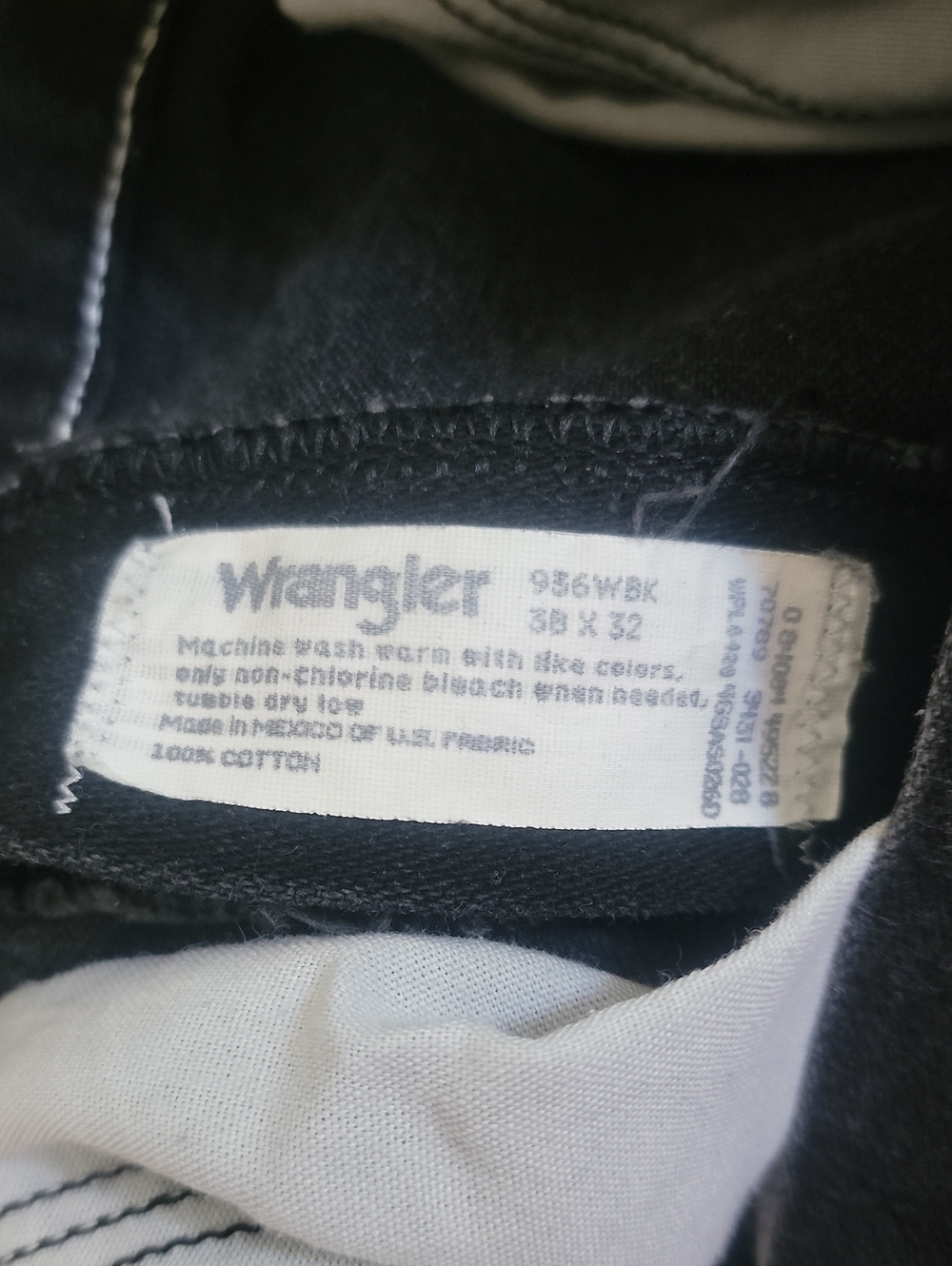 Wrangler Jeans - Picture 3 of 4